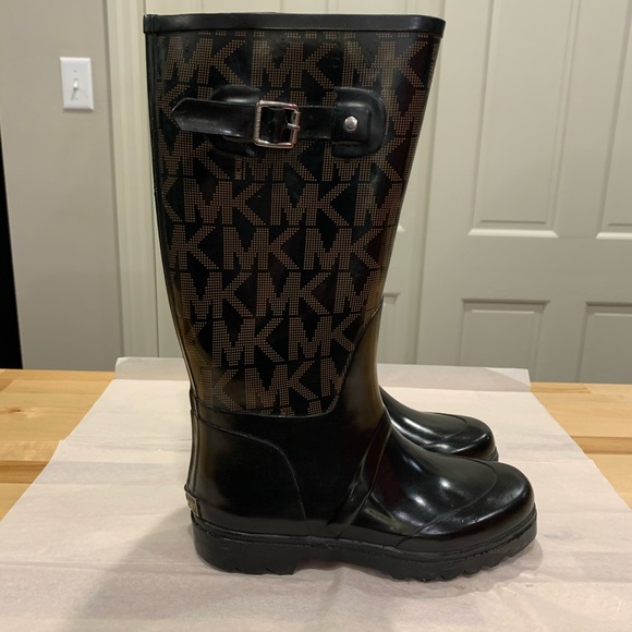 Michael Kors Shoes - Michael Kors Boots, size:8-8.5 black/gold